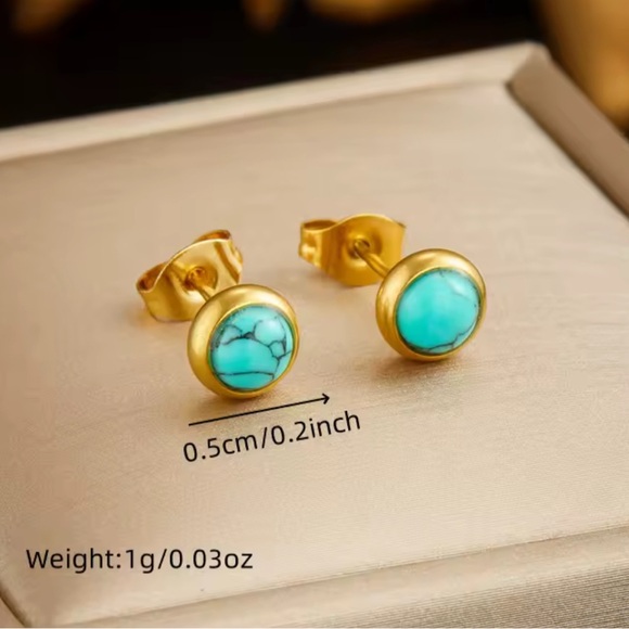 Gold and Turquoise Jewelry Set - Picture 3 of 7